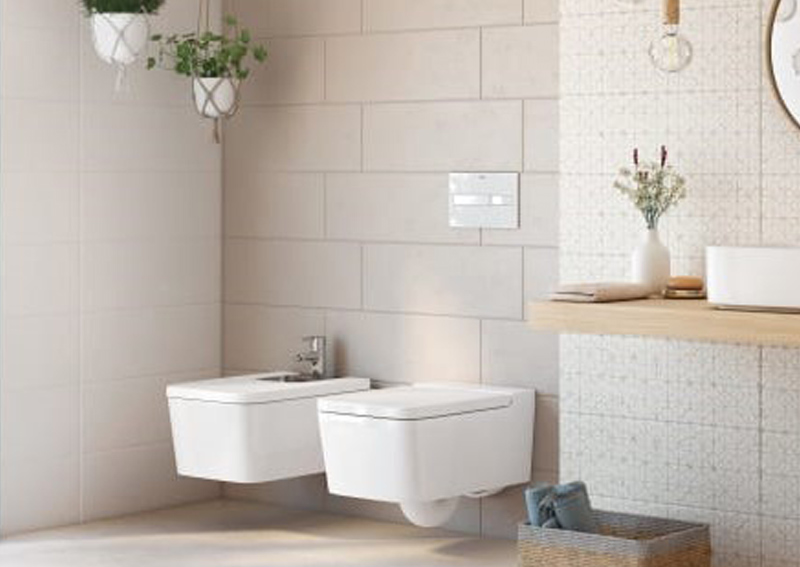 En Esil de Alba, ofrecemos una amplia gama de sanitarios de porcelana, ideales para quienes buscan combinar estilo, funcionalidad y durabilidad en sus baños. Los sanitarios de porcelana se han convertido en la opción preferida por su estética impecable y sus múltiples ventajas frente a otros materiales.

Uno de los principales beneficios de los sanitarios de porcelana es su resistencia. Este material es altamente duradero, lo que garantiza una vida útil prolongada incluso en ambientes húmedos como el baño. Su superficie lisa y no porosa hace que sea fácil de limpiar y mantener, reduciendo la acumulación de bacterias y manchas. Esto es fundamental para asegurar la higiene en uno de los espacios más importantes del hogar.